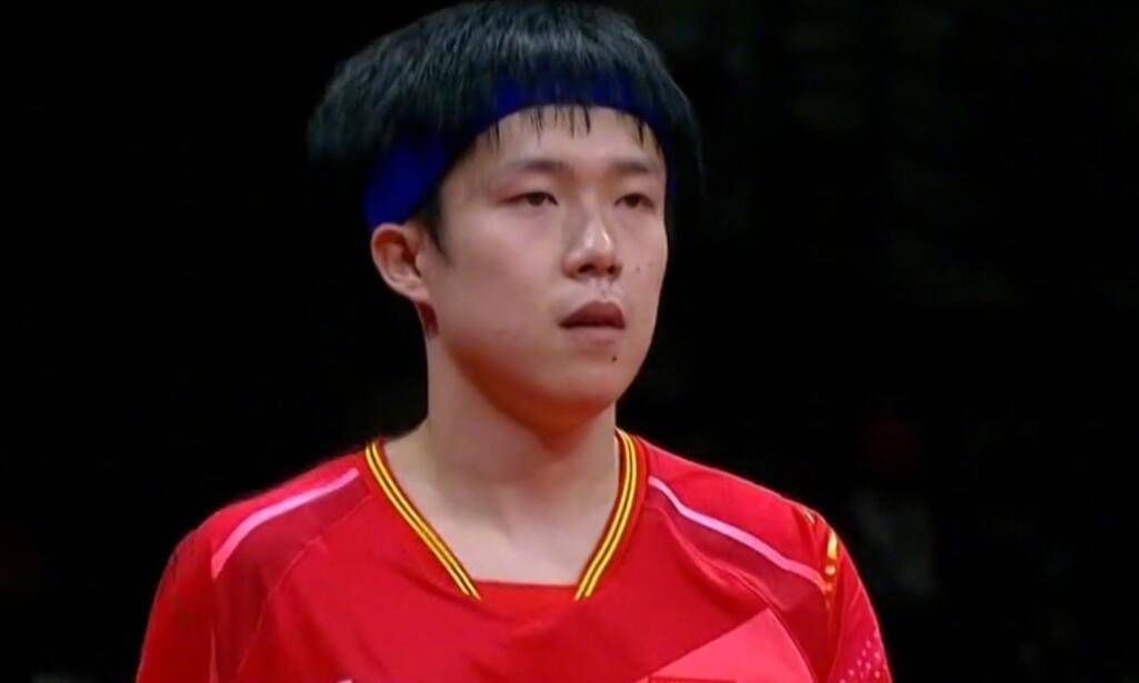 由李霄峰执导、黄渤监制、顿河担任制片人，章宇、宋佳、王砚辉领衔主演，李鸿其特别出演，邓恩熙、周政杰主演，陈瑾、张建亚、叶青友情出演的电影《风平浪静》宣布定档11月6日全国公映